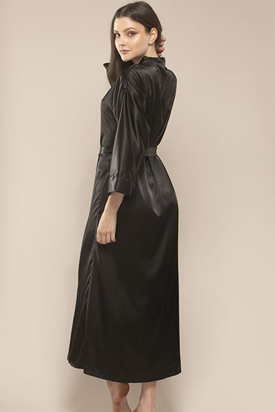 BATA MAXI DE SEDA CON ENCAJE