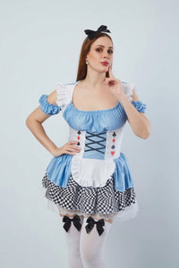 ALICIA IN WONDERLAND