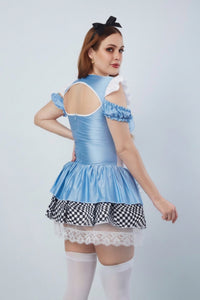 ALICIA IN WONDERLAND