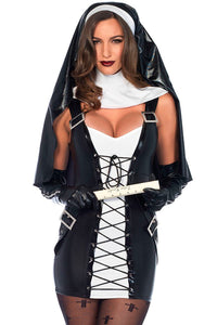 MONJA TRAVIESA